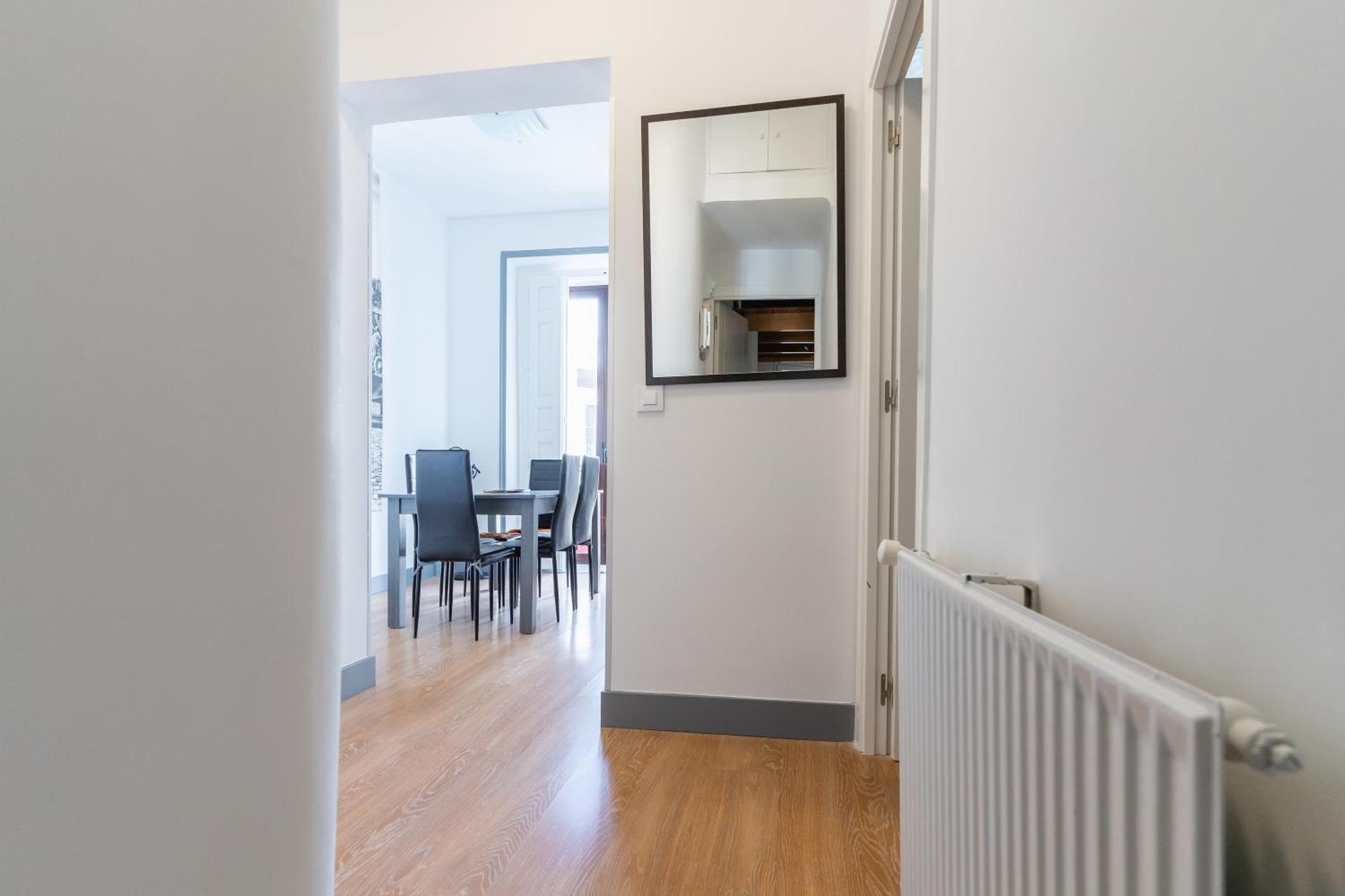 מדריד 2 Bedrooms 1,5Bathrooms Furnished - Sol - Bright & Functional - Mintystay מראה חיצוני תמונה